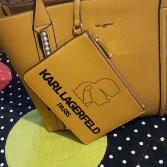 AUTHENTIC KARL LAGERFELD PURSE - Picture 4 of 10